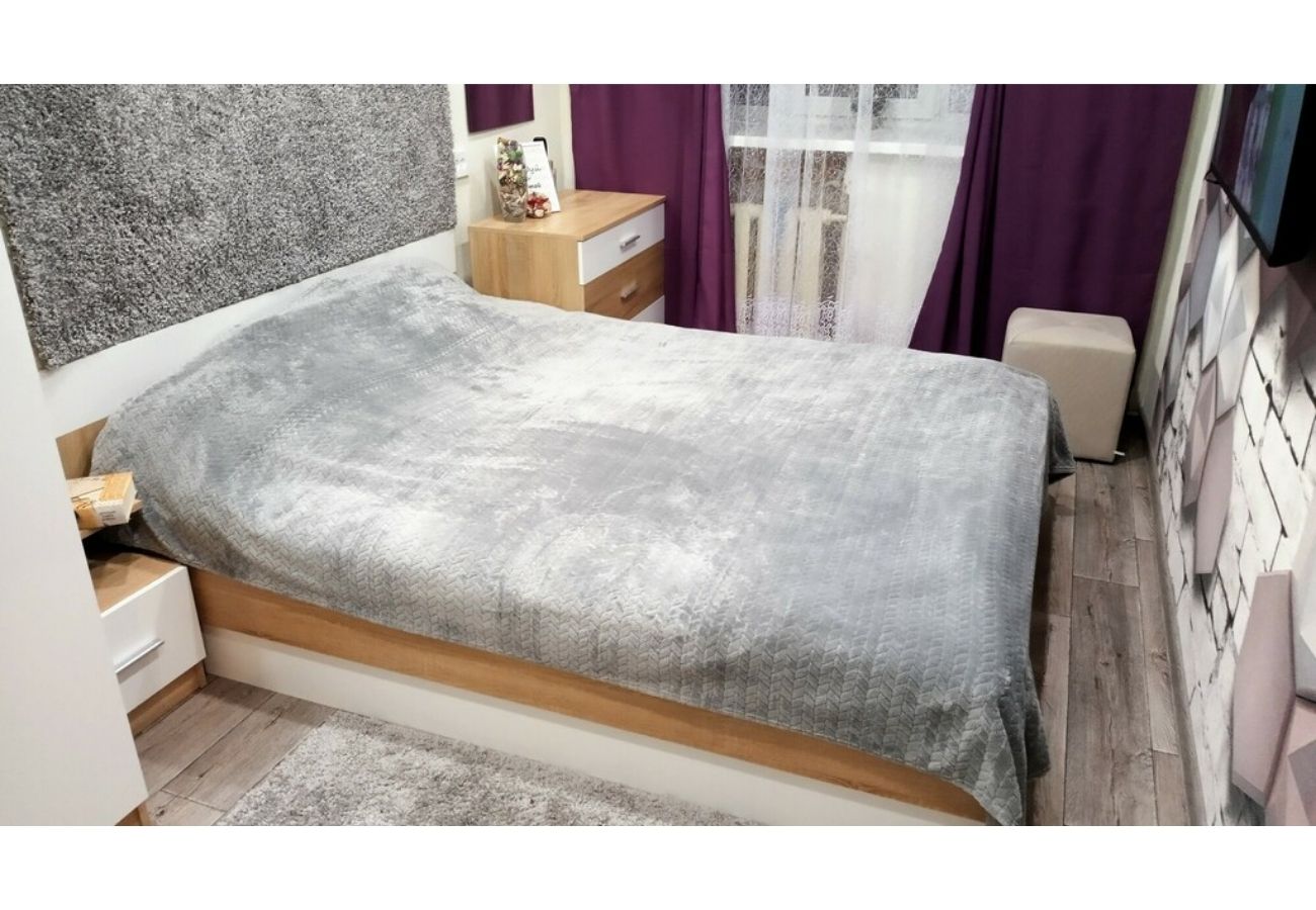 Спальня Уют (шкаф + кровать + комод + тумба прикроватная) Дуб Сонома/Белый