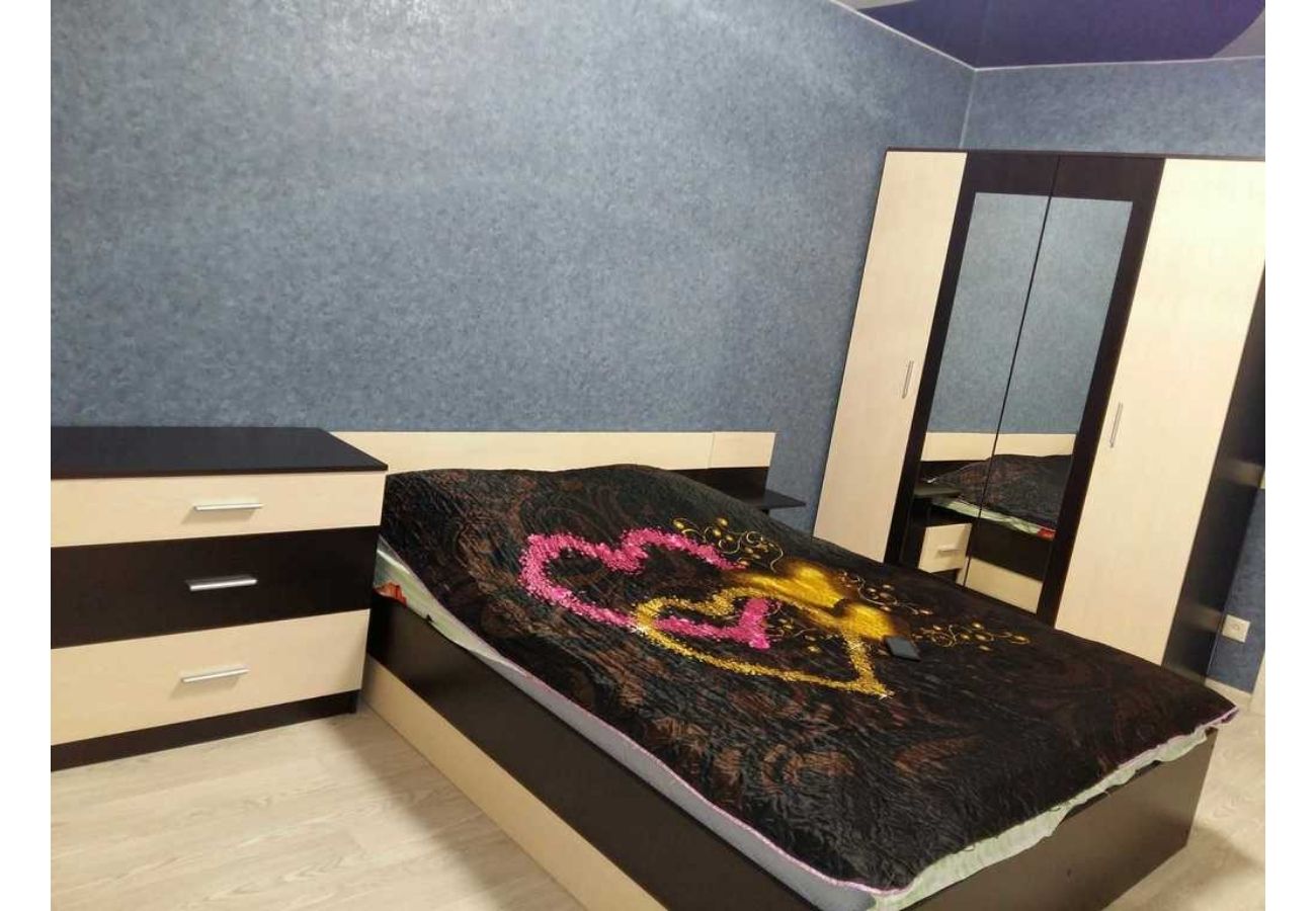 Спальня Уют (шкаф + кровать + комод + тумба прикроватная) Дуб феррара/Паллада