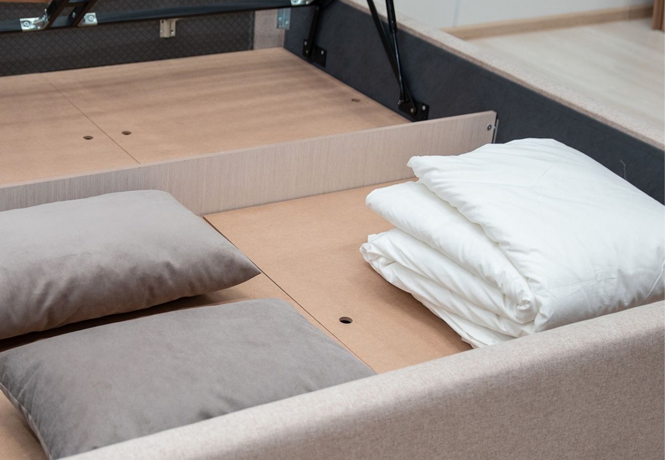 Кровать Раахе с подъемным механизмом 160 см бежевый, коричневый
